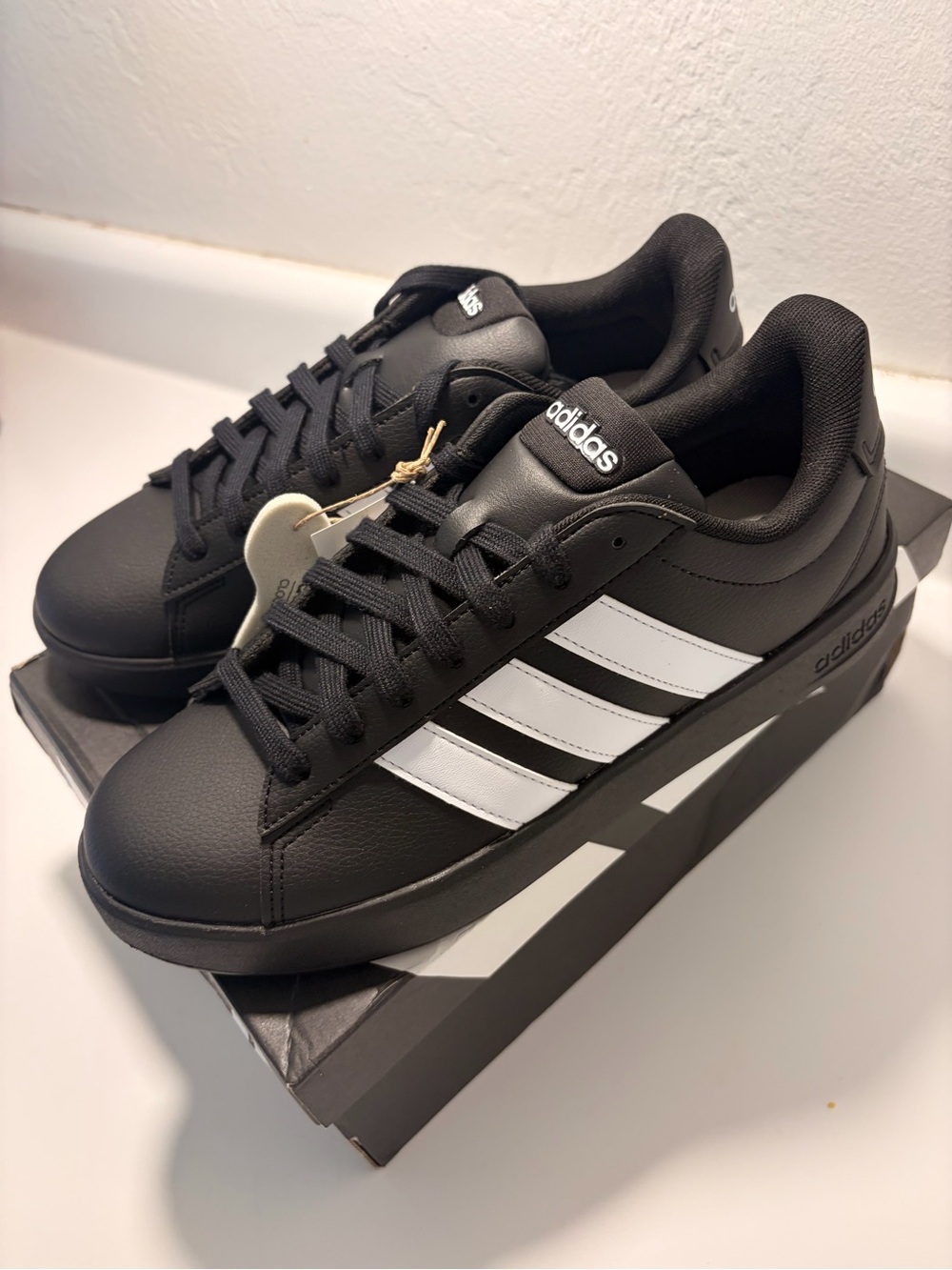 🔥Adidas Women’s Grand Court 3.0 Wide Cloud Foam Comfort